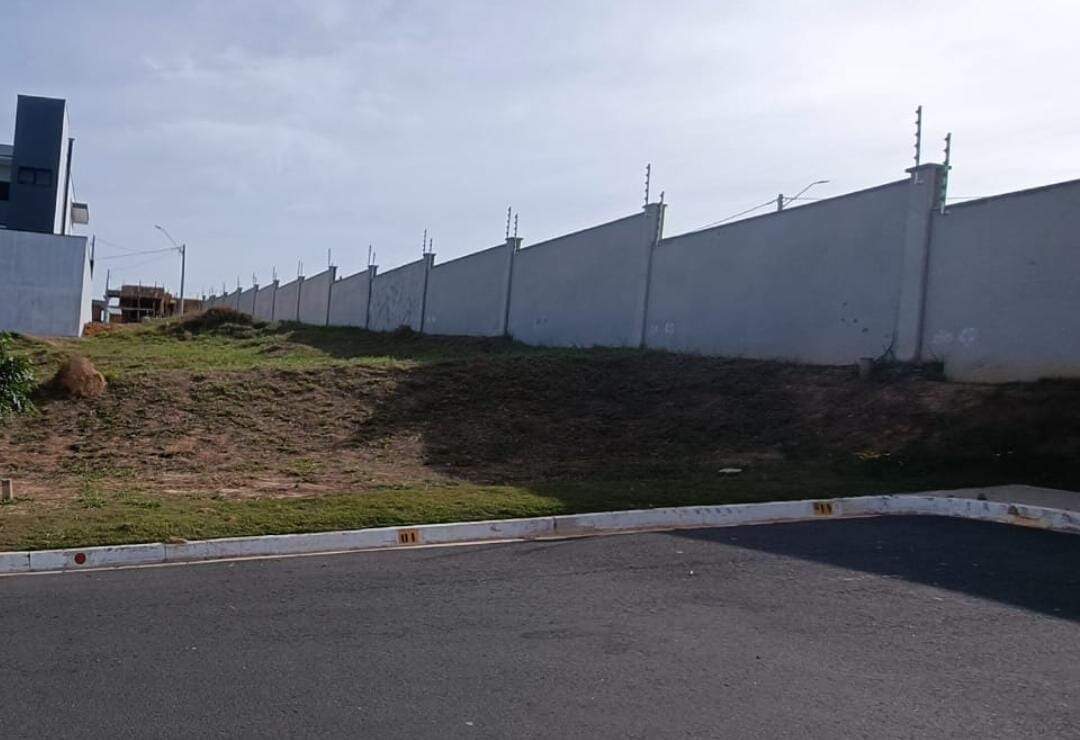 Terreno à venda no Loteamento Reserva dos Ipês: 