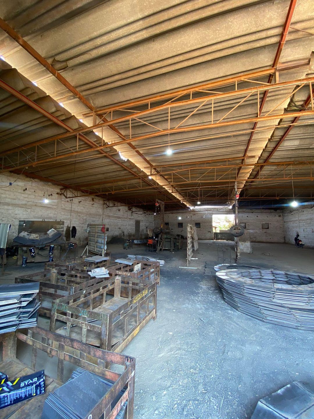 Galpão / Barracão à venda no MARIA ROSA: 