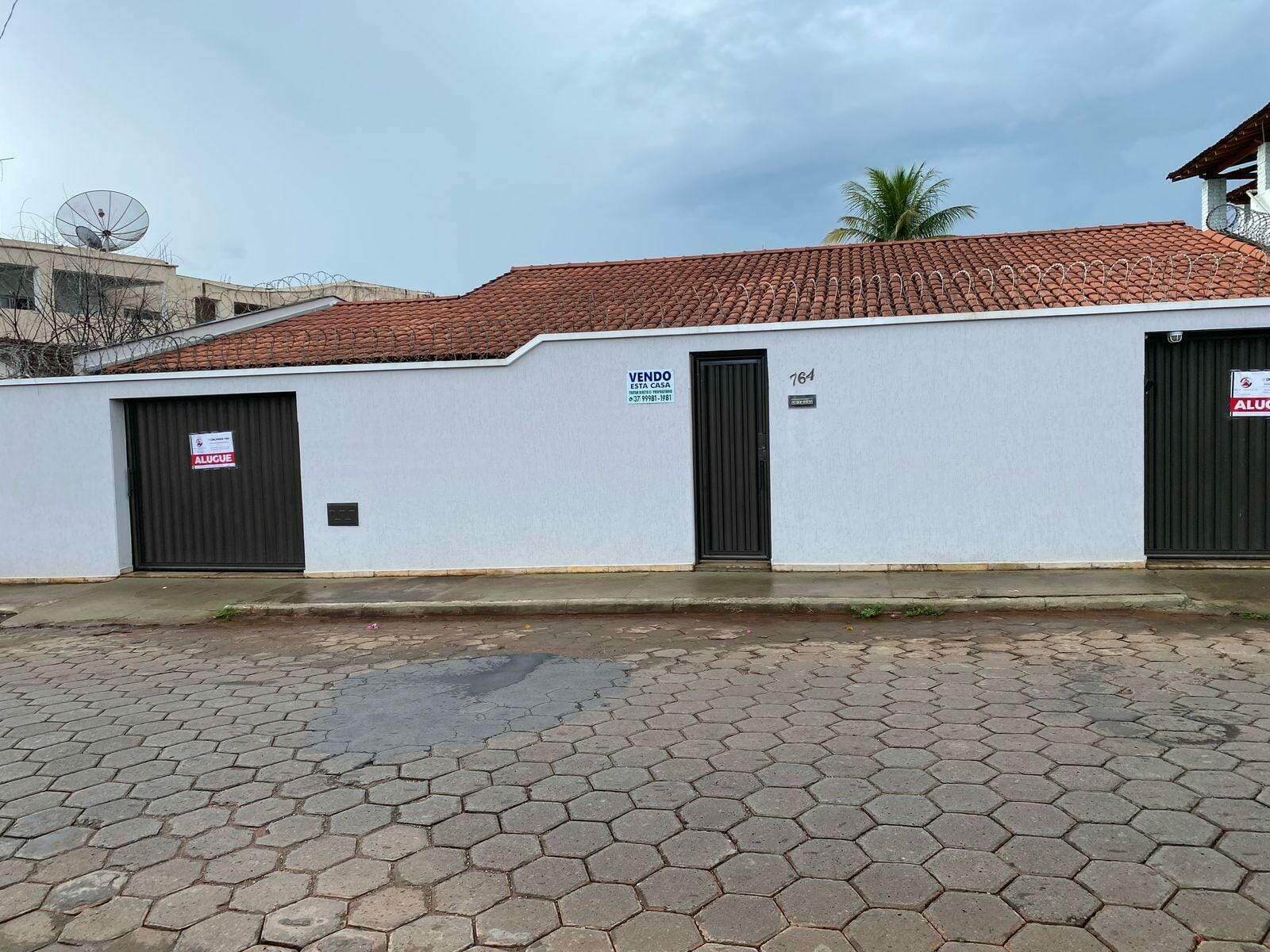 Casa à venda no Centro: 