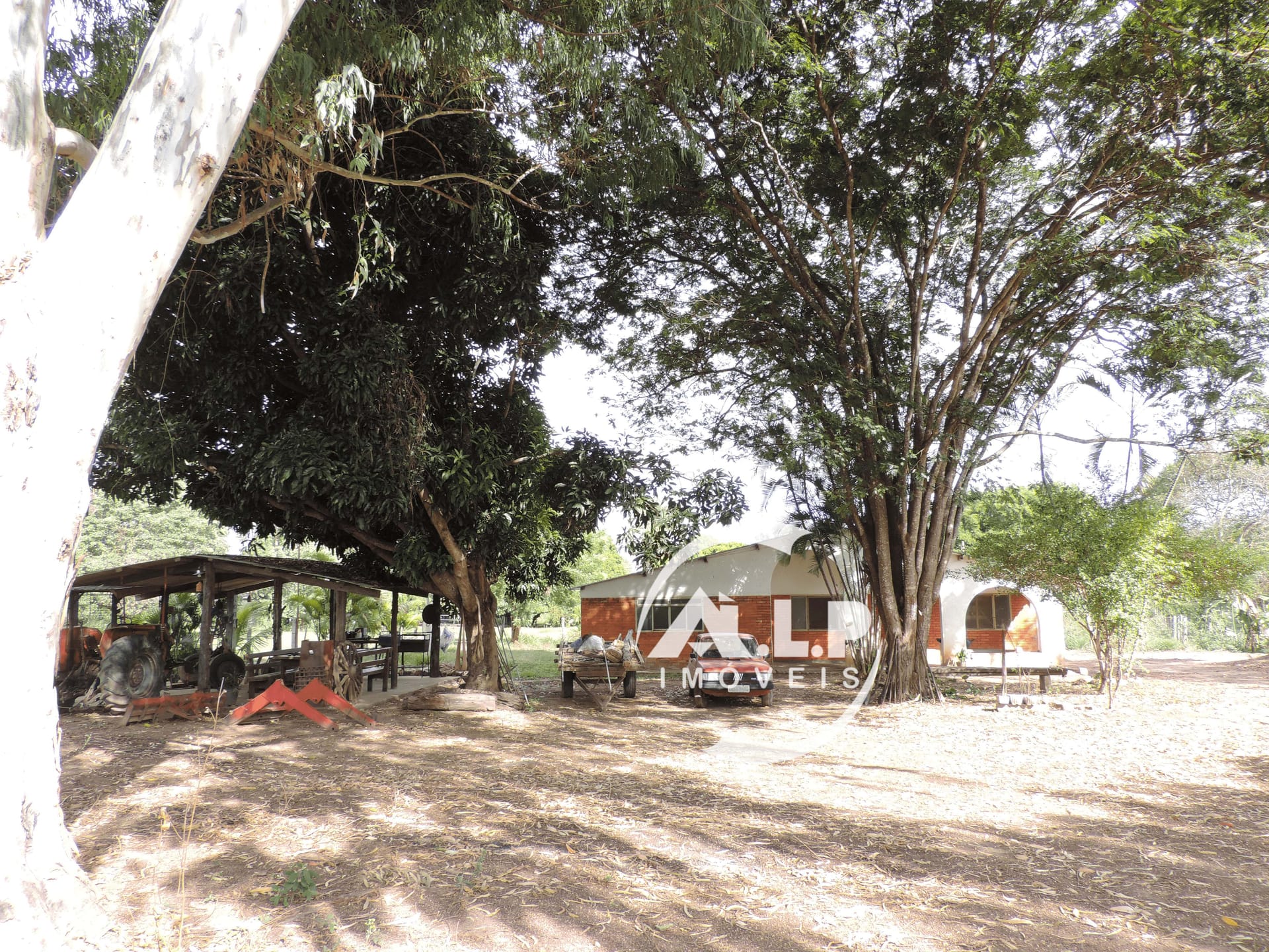Fazenda à venda no ZONA RURAL: 