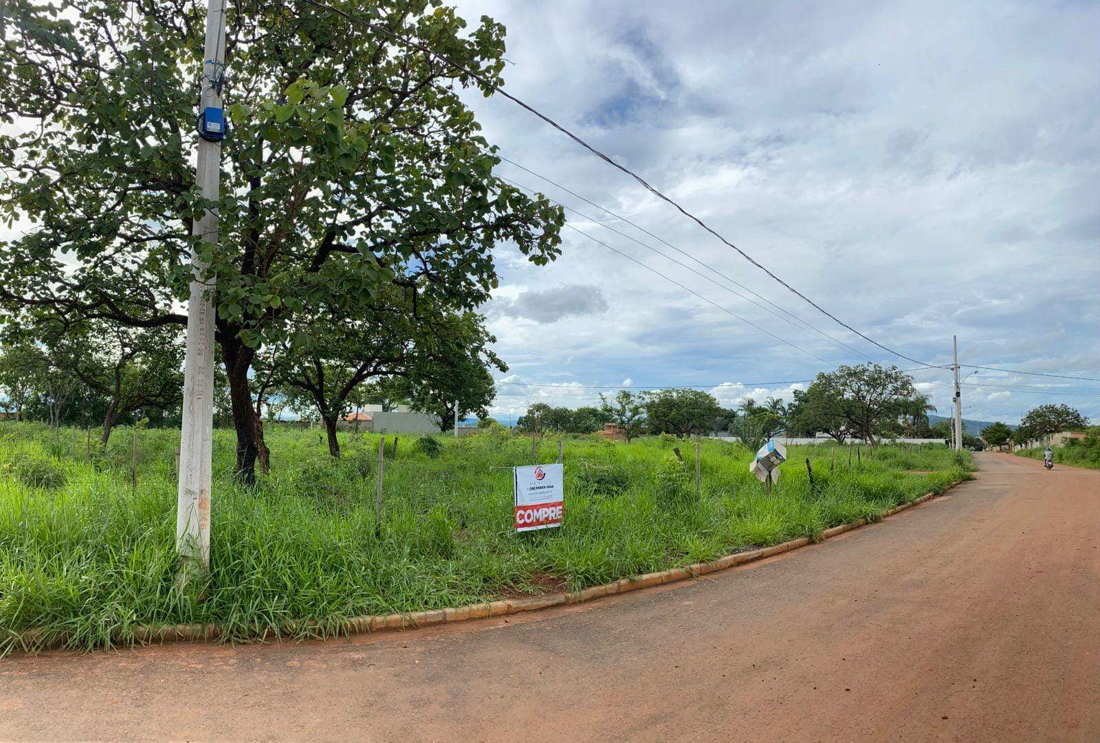 Terreno à venda no JARDIM AEROPORTO: 