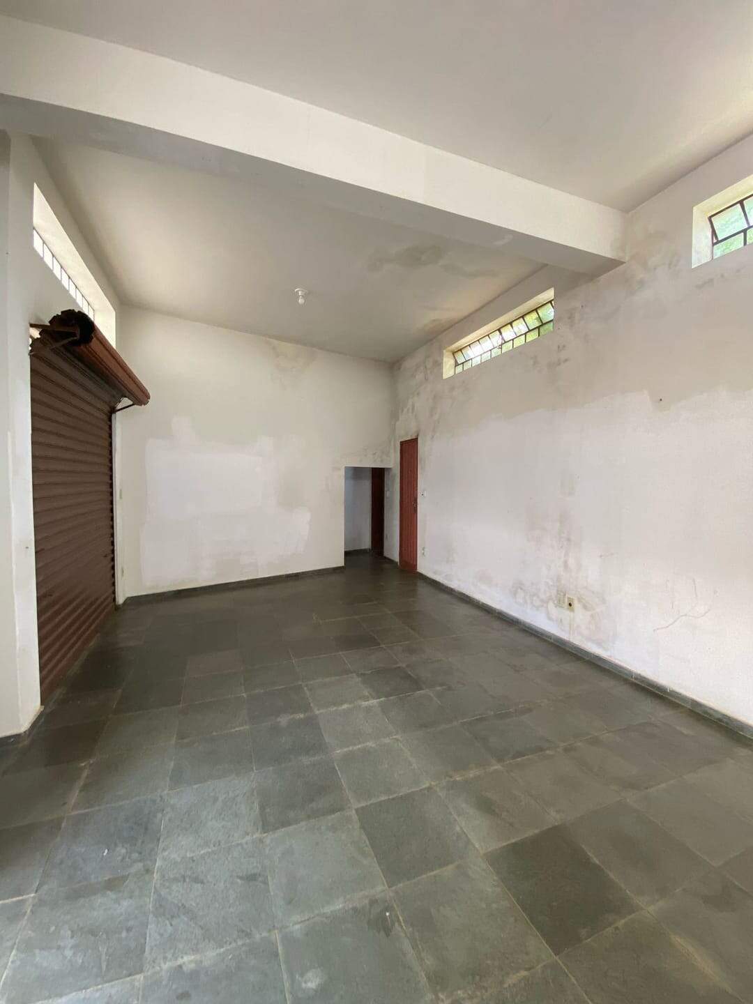 Ponto para aluguel no Centro: 