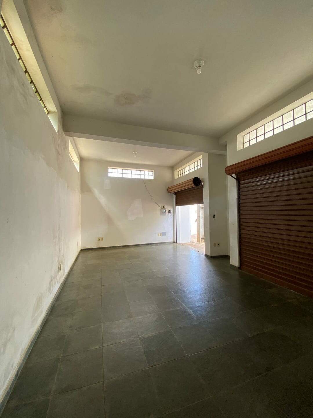 Ponto para aluguel no Centro: 