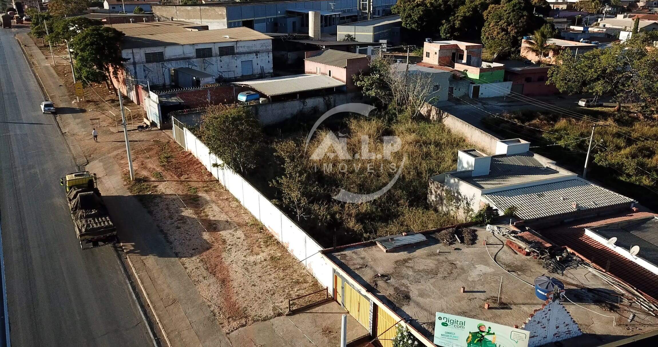 Terreno para aluguel no ESPLANADA: 