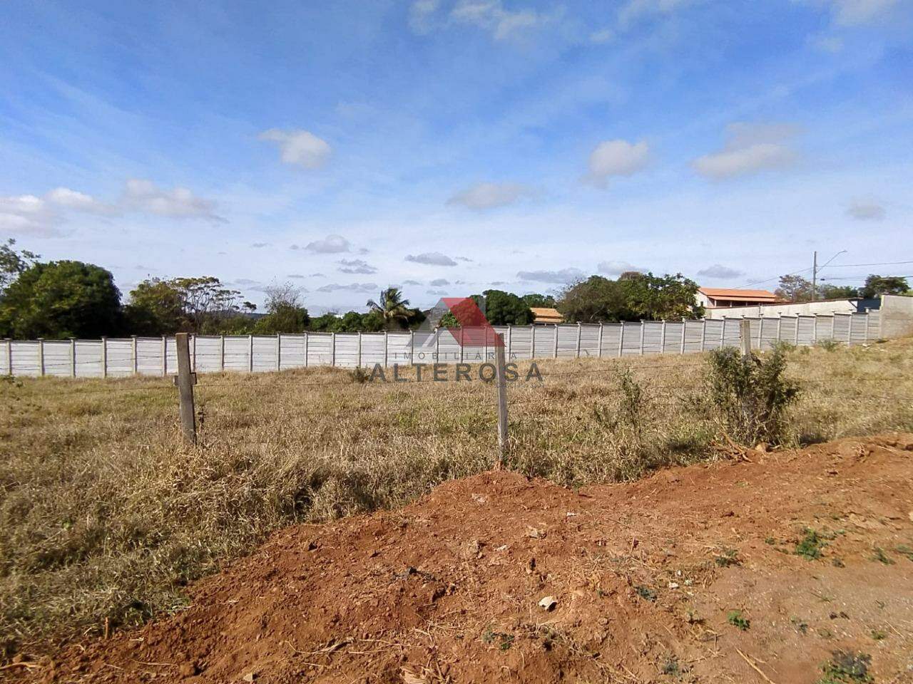 Lote à venda no Morada dos Angicos: 
