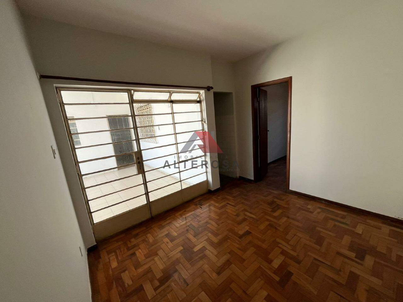 Casa residencial para aluguel no Centro: 