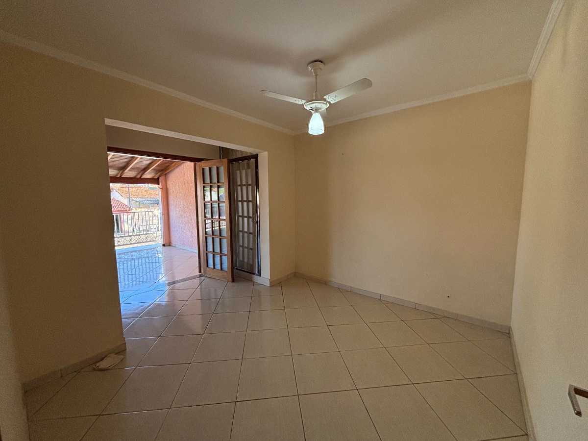 Casa à venda no Nossa Senhora do Monte Serrat: 