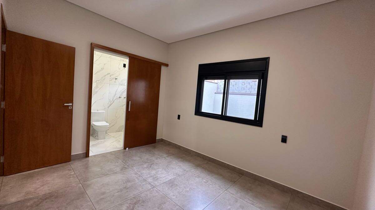 Casa à venda no Jardim Santa Marta III: 