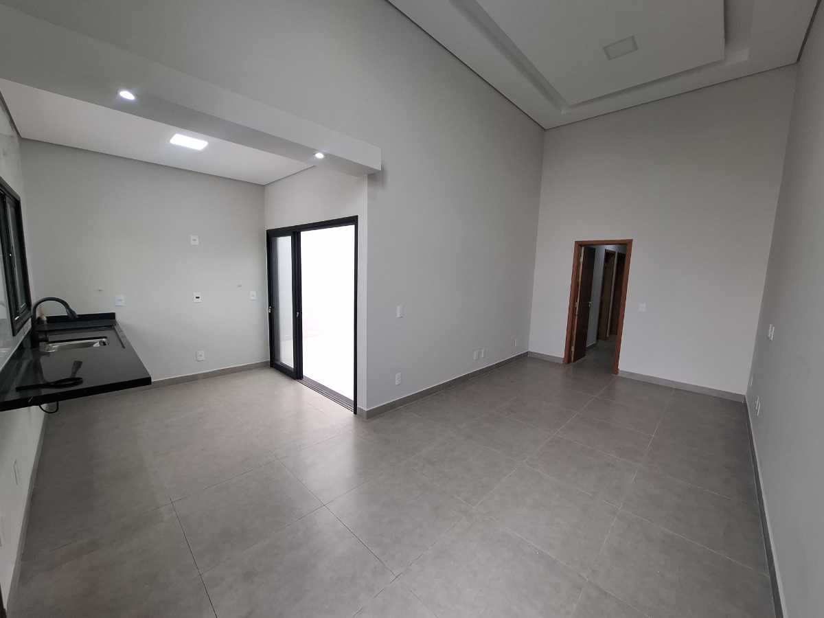 Casa à venda no Condominio Village Mountonee: 