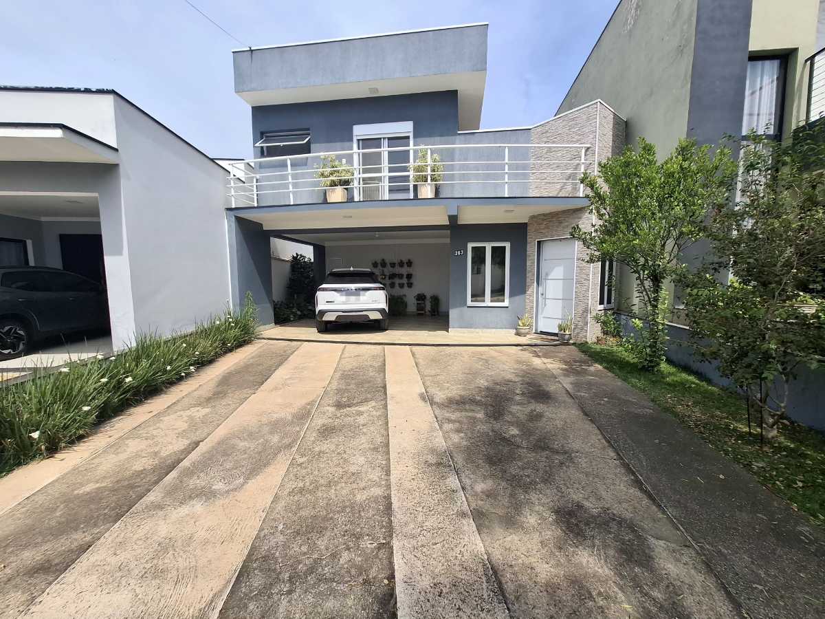 Casa à venda no Condominio Village Mountonee: 