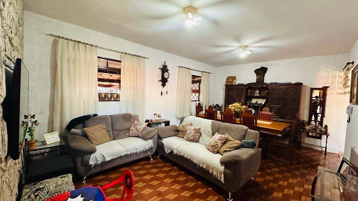Casa à venda no Jardim Paraíso: 