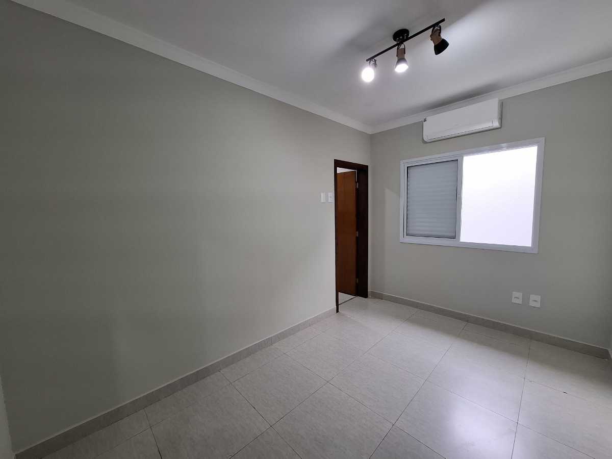 Casa à venda no Jardim Monte Carlo: 