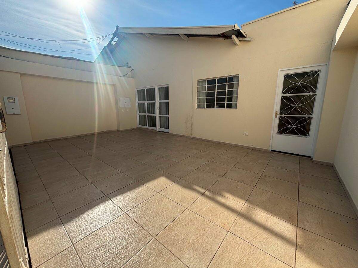 Casa à venda no Jardim Donalísio: 