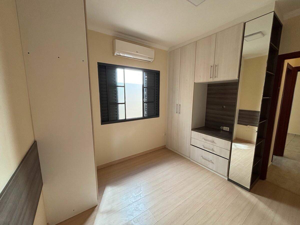Casa à venda no Jardim Donalísio: 