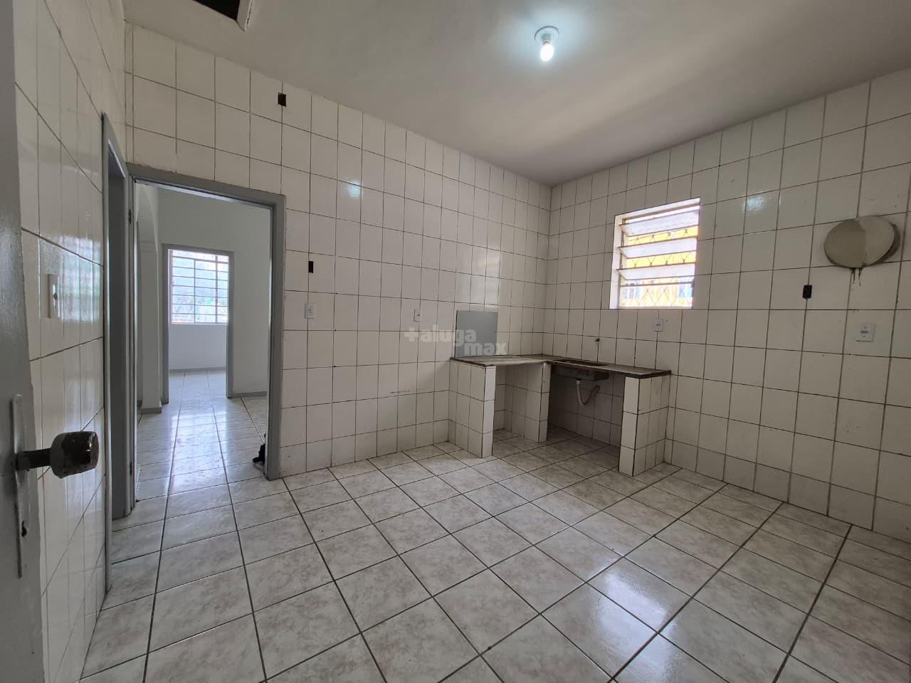 Casa para aluguel no Carlos Prates: 