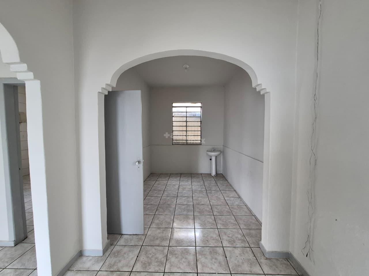 Casa para aluguel no Carlos Prates: 