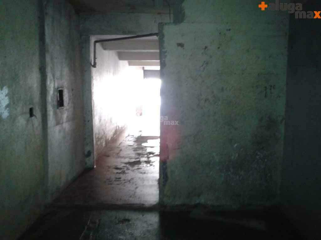 Loja para aluguel no Carlos Prates: corredor 