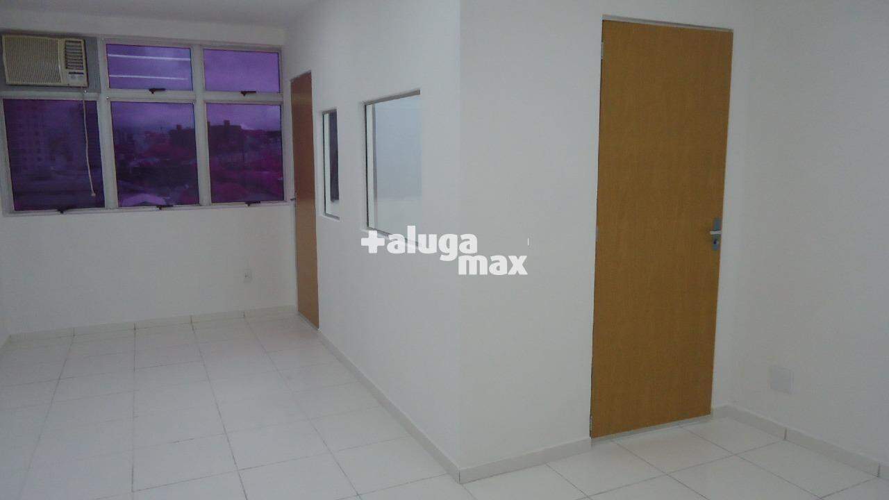 Sala para aluguel no Prado: 