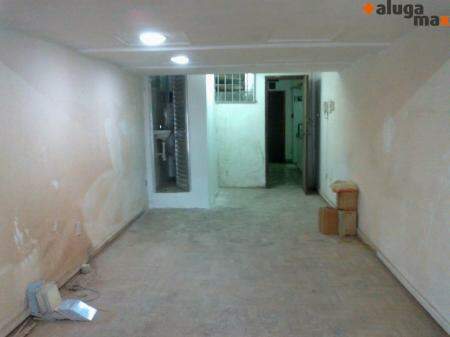 Sala para aluguel no Barro Preto: entrada para o interior 
