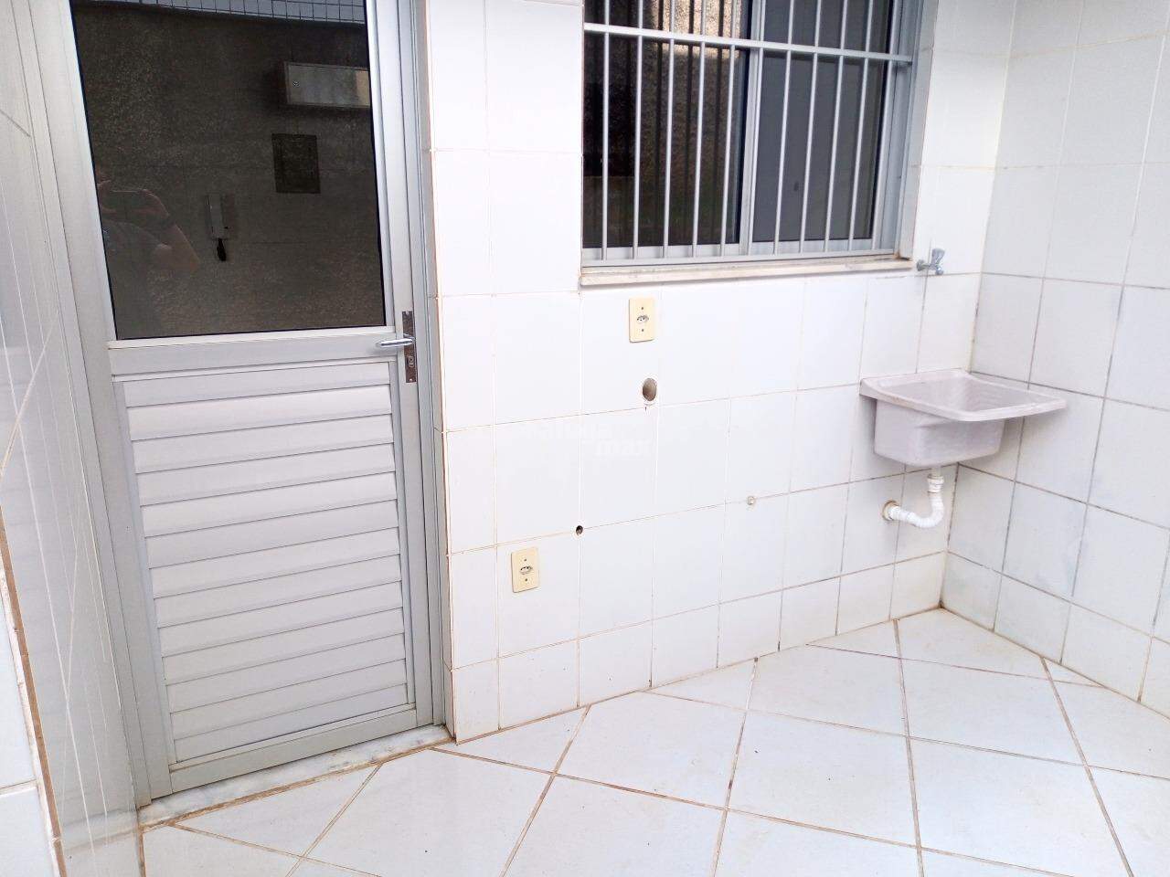 Apartamento para aluguel no Estoril: ÁREA DE SERVIÇOS