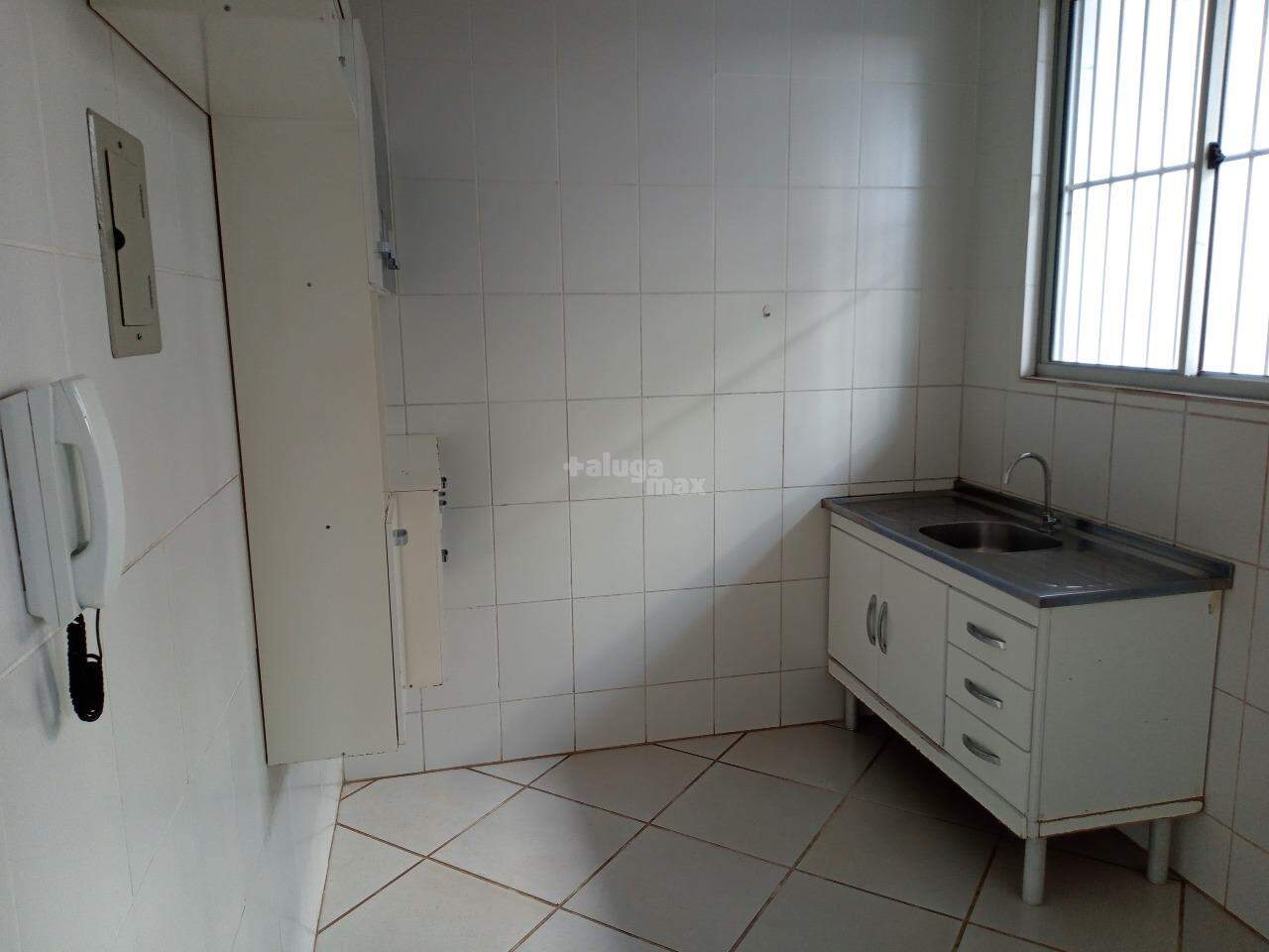 Apartamento para aluguel no Estoril: COZINHA
