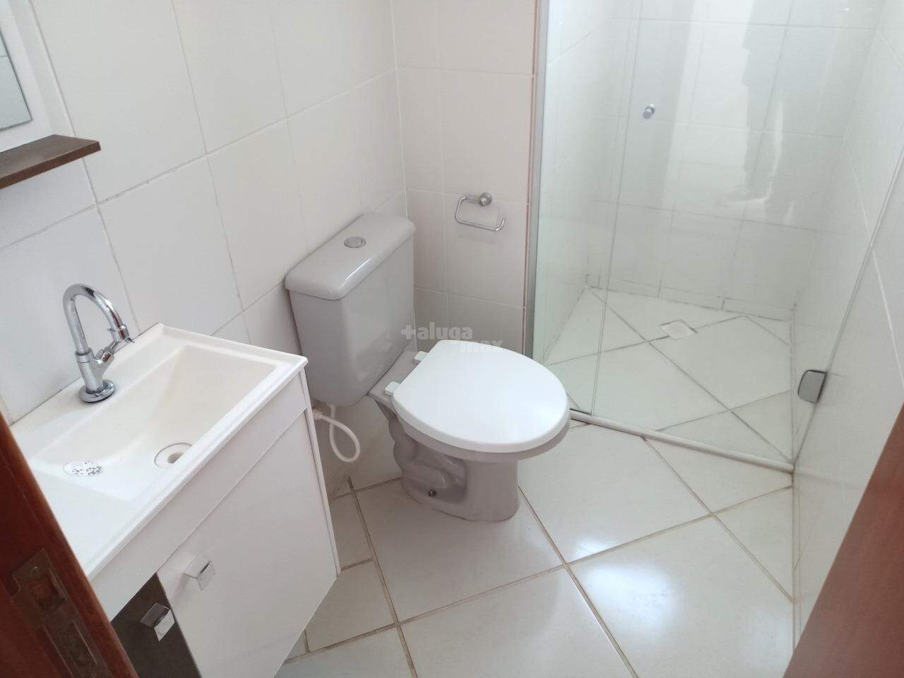 Apartamento para aluguel no Estoril: BANHEIRO