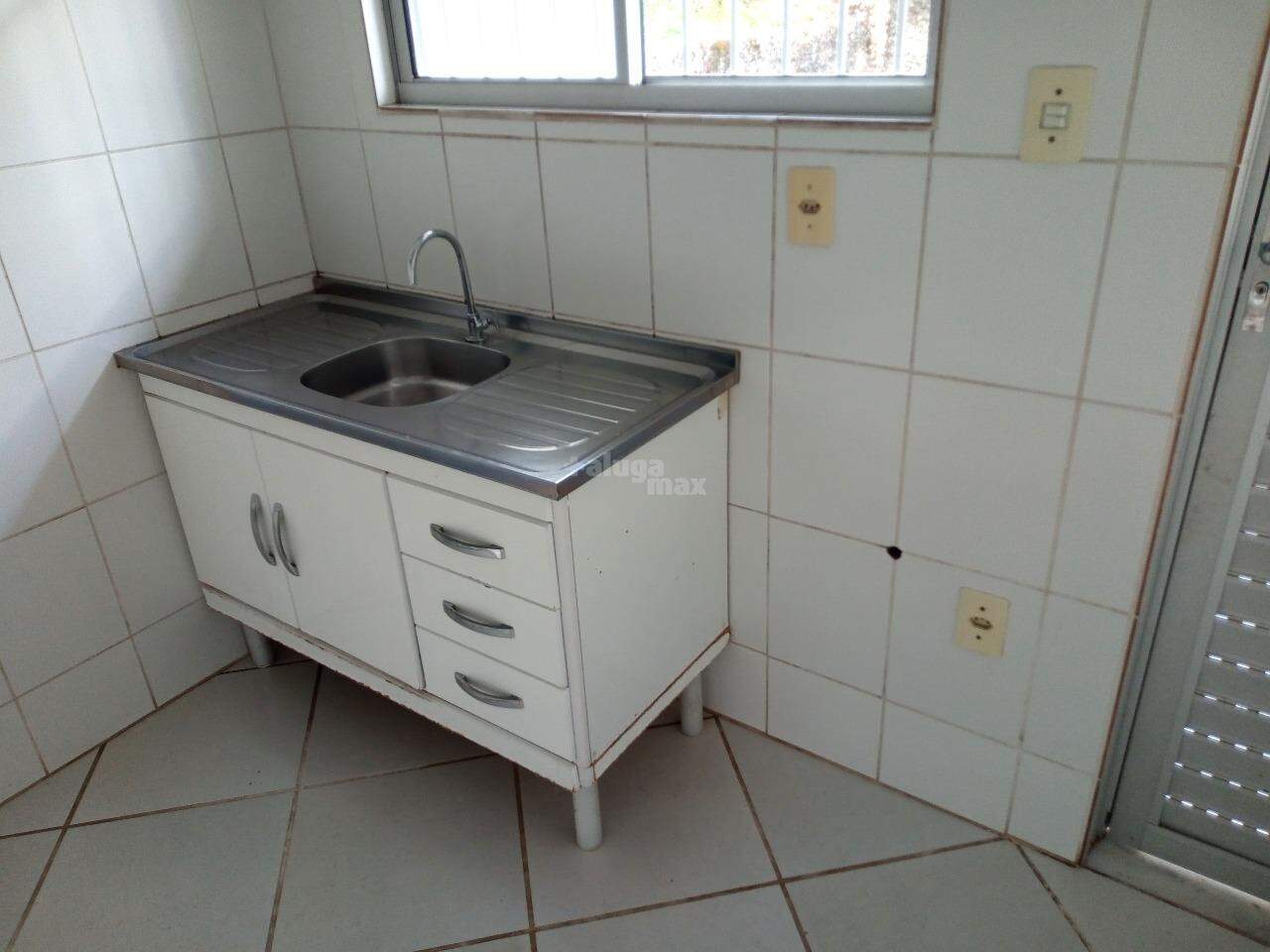 Apartamento para aluguel no Estoril: COZINHA