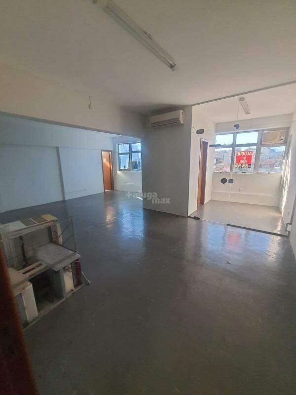 Sala para aluguel no Prado: 