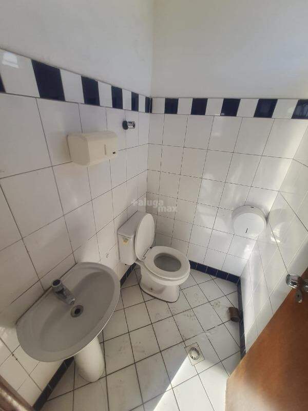 Sala para aluguel no Prado: 