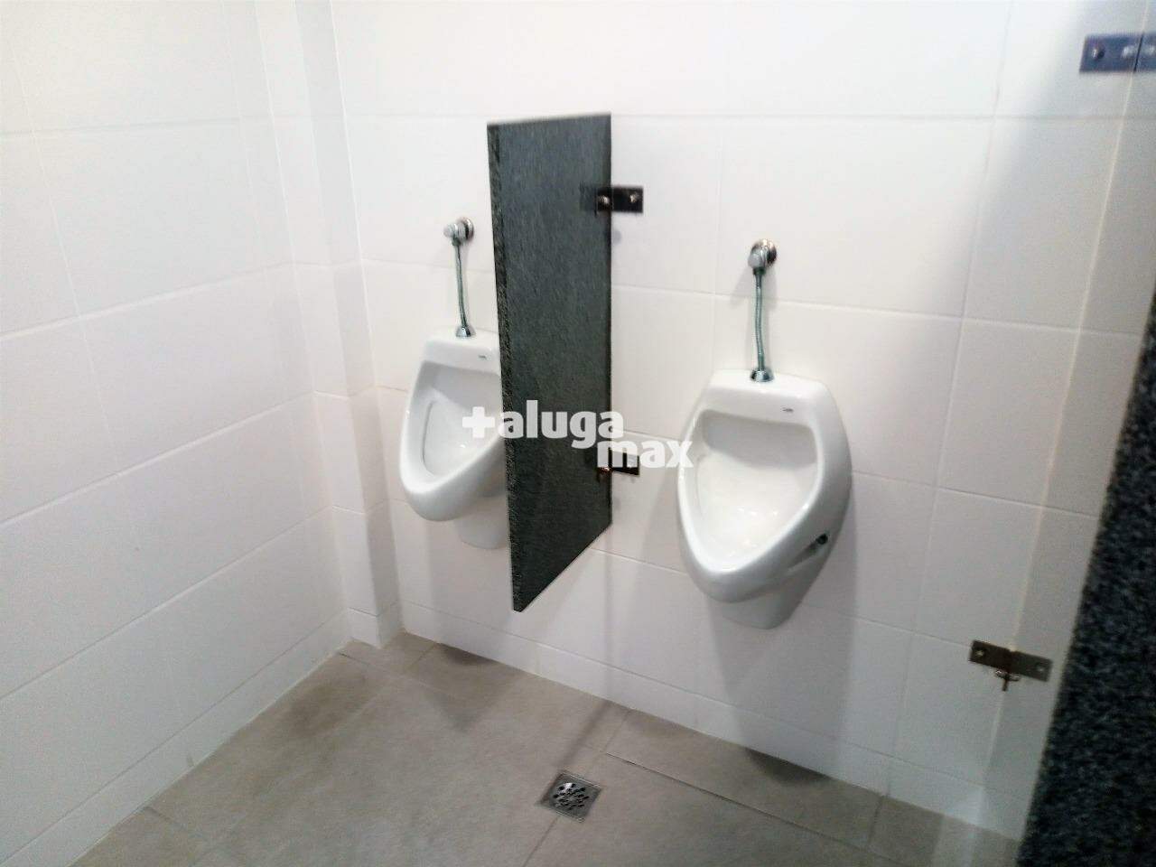 Loja para aluguel no Alto Vera Cruz: BANHEIRO / VESTIÁRIO 01