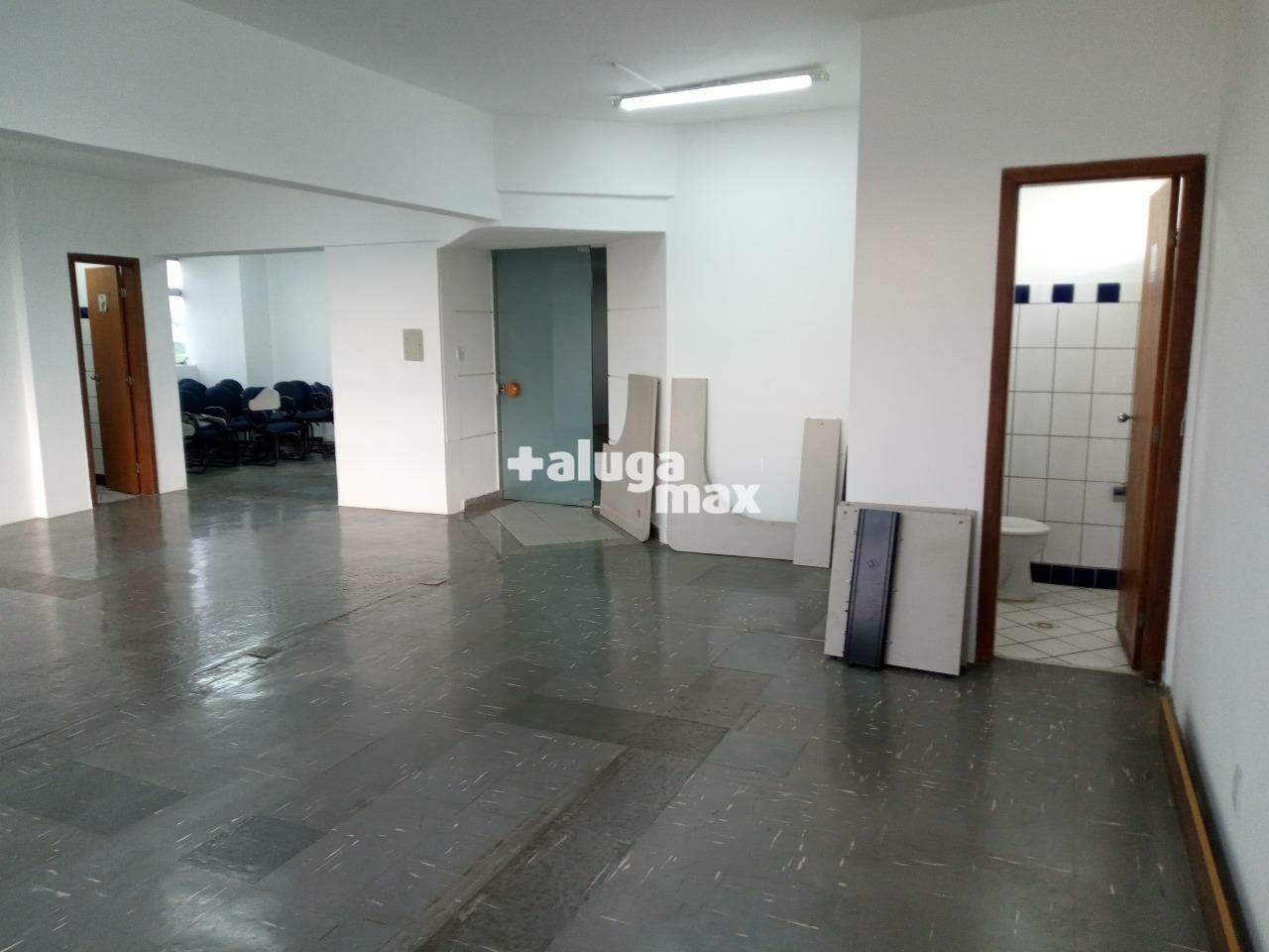 Sala para aluguel no Prado: 