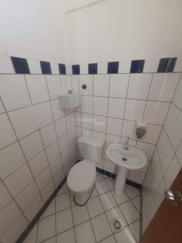 Sala para aluguel no Prado: 