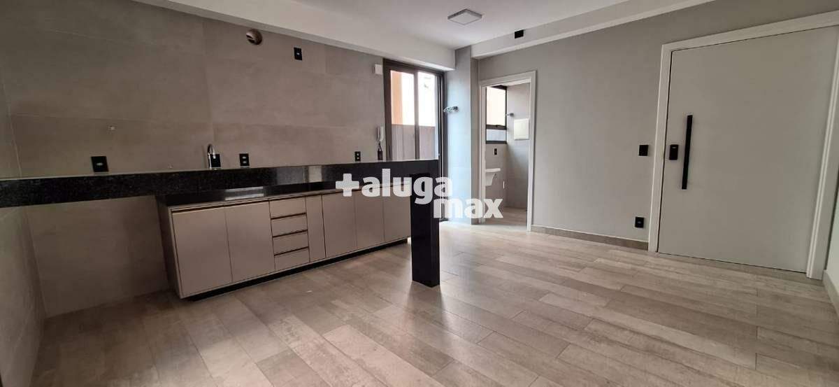 Apartamento com área à venda no Lourdes: 