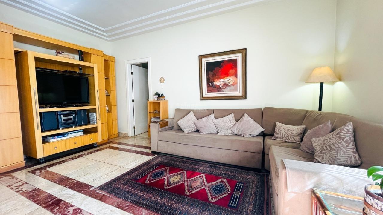 Apartamento à venda no Funcionários: 