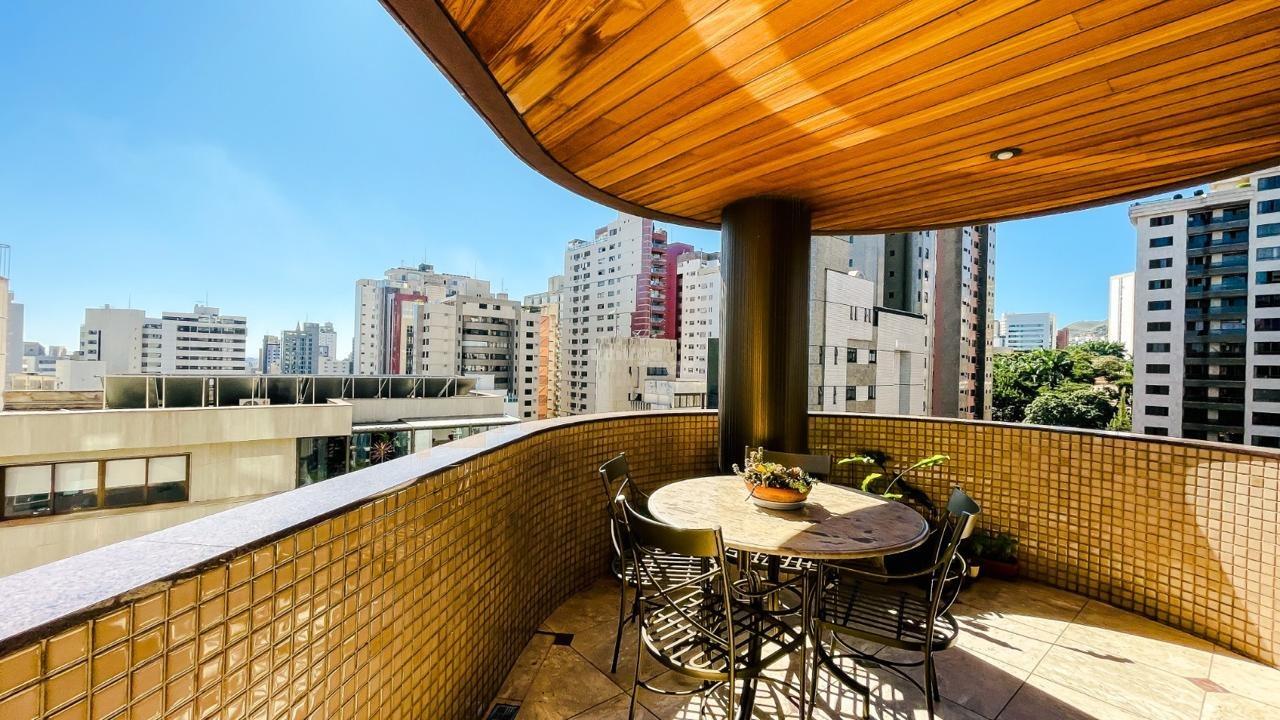 Apartamento à venda no Funcionários: 