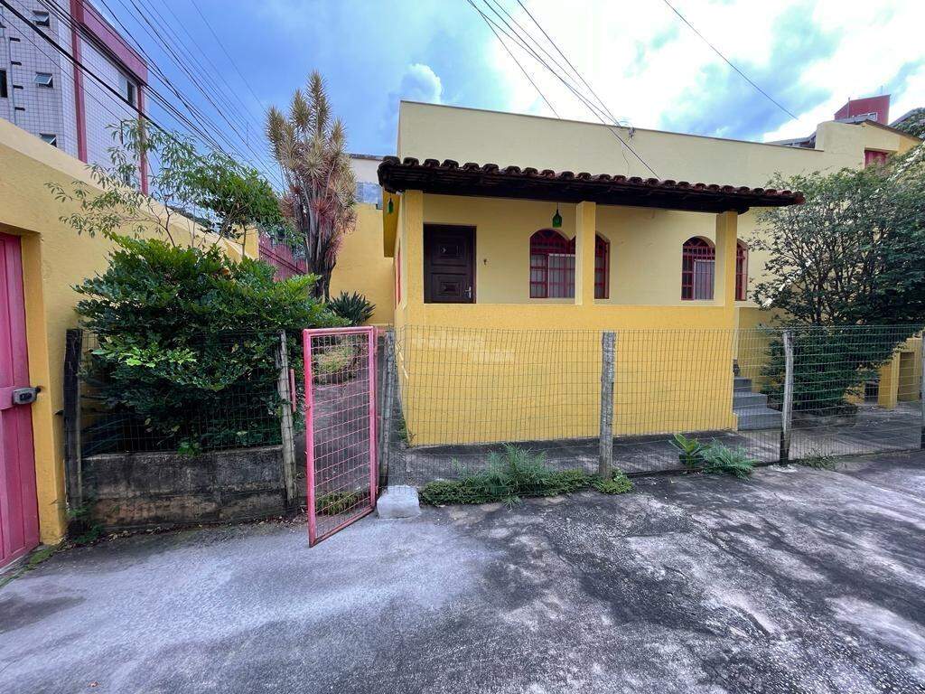 Casa à venda no Padre Eustáquio: 