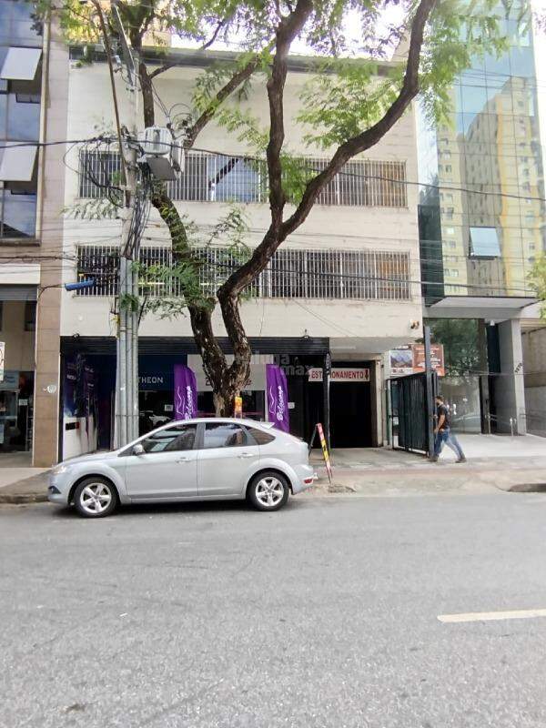 Prédio à venda no Barro Preto: 