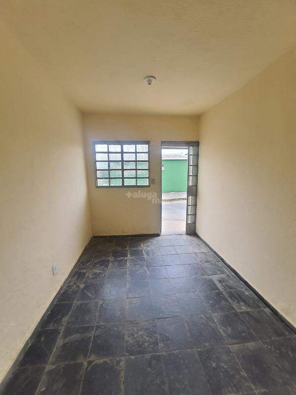 Casa para aluguel no Goiânia: 