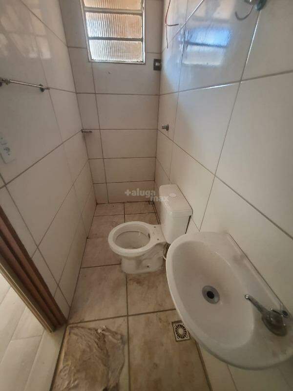 Barracão para aluguel no ALVORADA: Banheiro 
