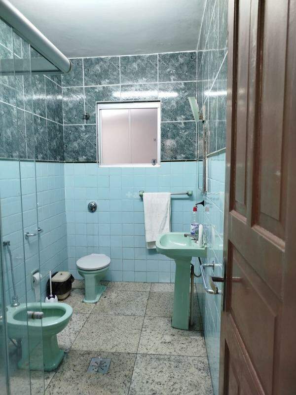 Casa à venda no Carlos Prates: 