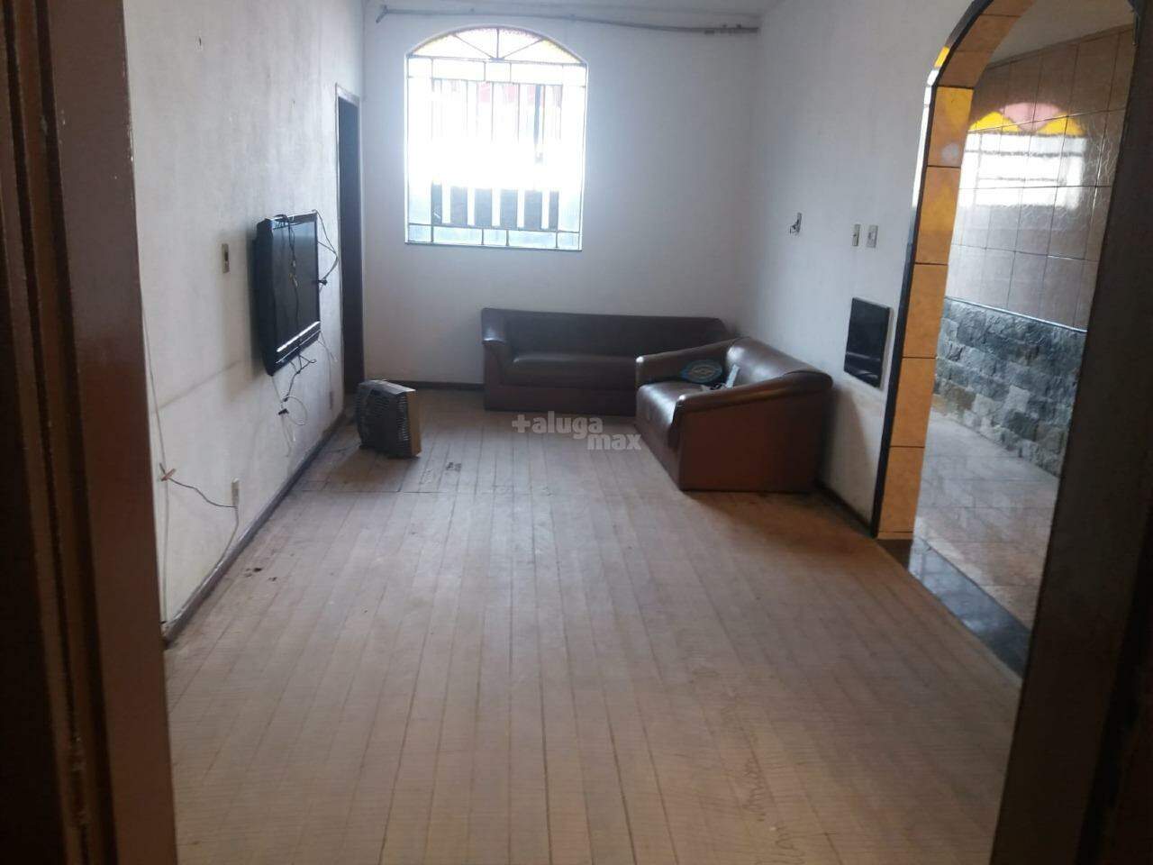 Casa à venda no Carlos Prates: 