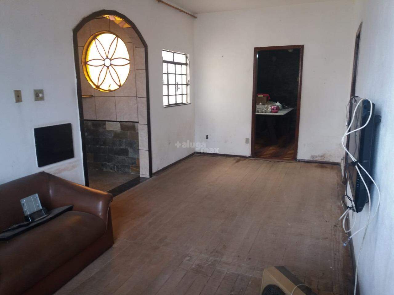 Casa à venda no Carlos Prates: 
