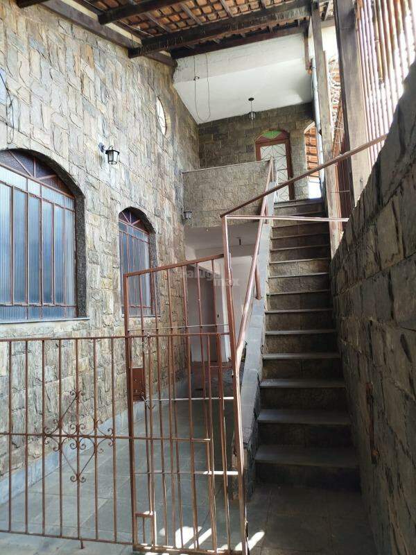 Casa à venda no Carlos Prates: 