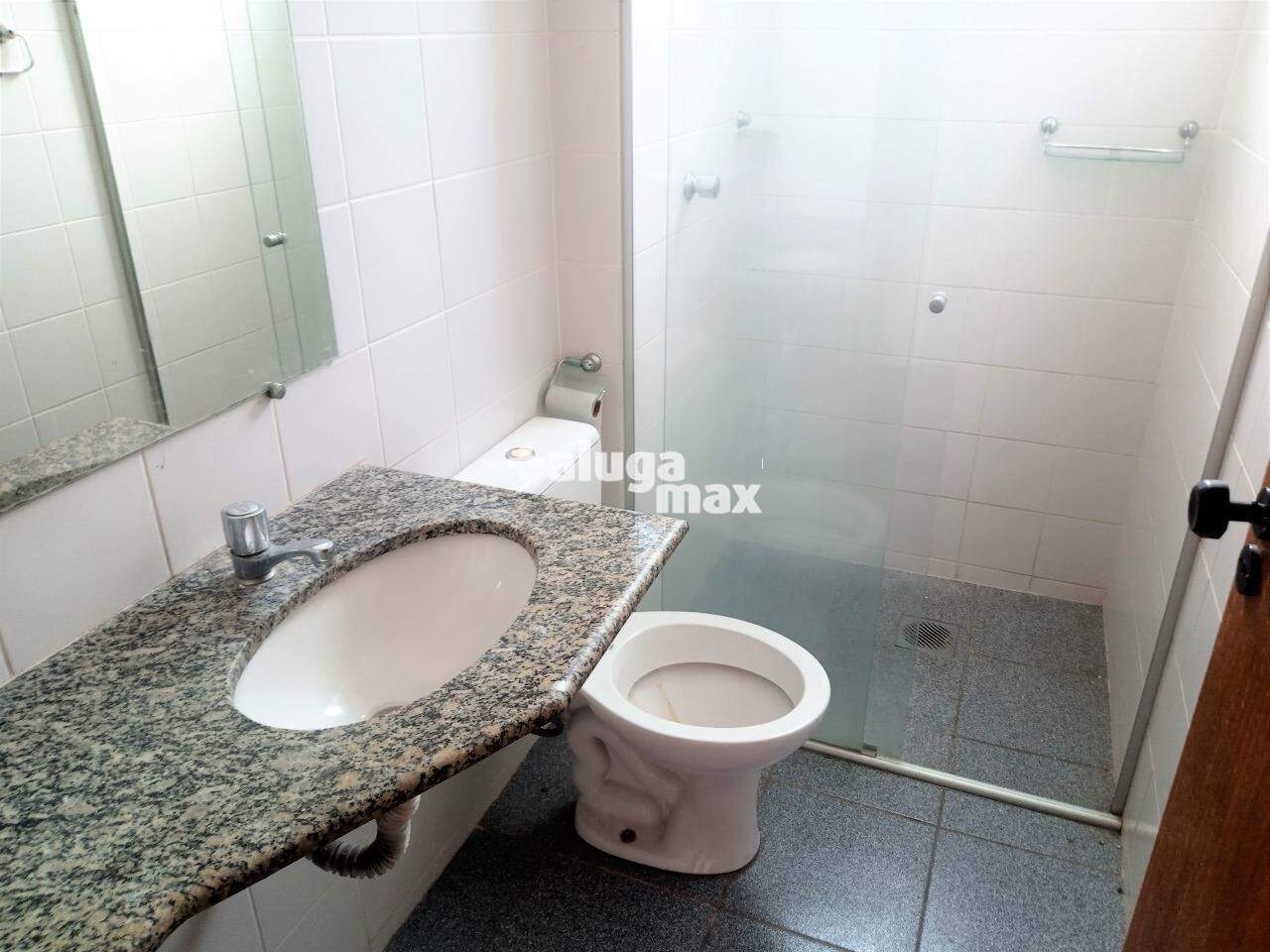 Apartamento à venda no Estoril: BANHEIRO SOCIAL