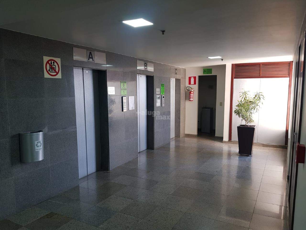 Sala à venda no Santa Efigênia: 