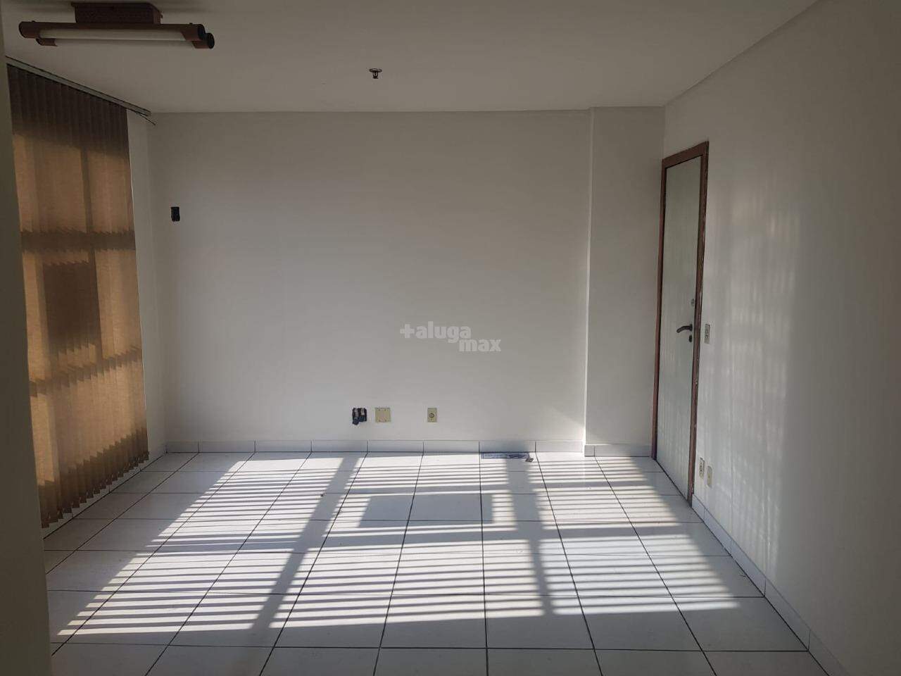 Sala à venda no Santa Efigênia: 