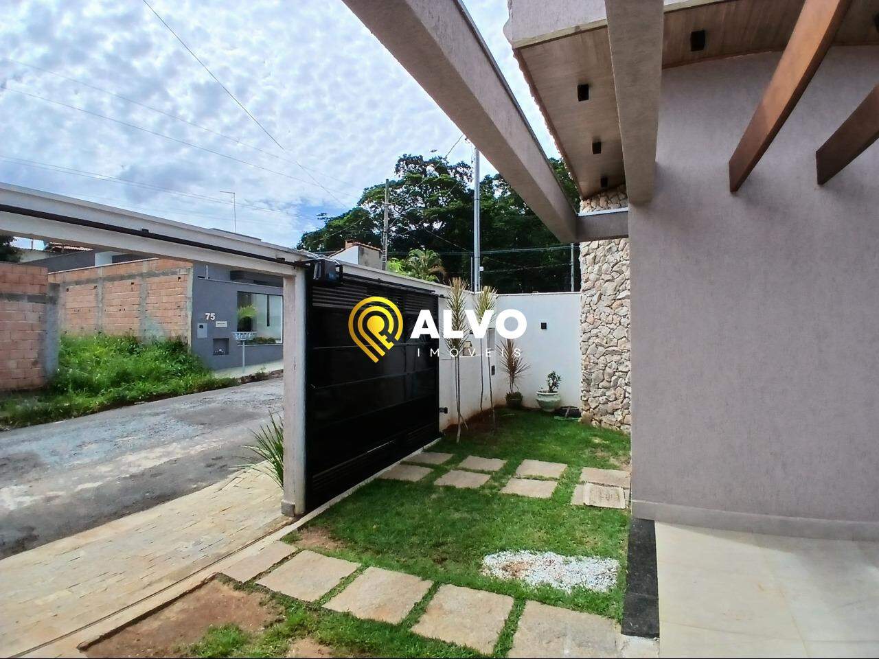 Casa à venda no Acácias: 