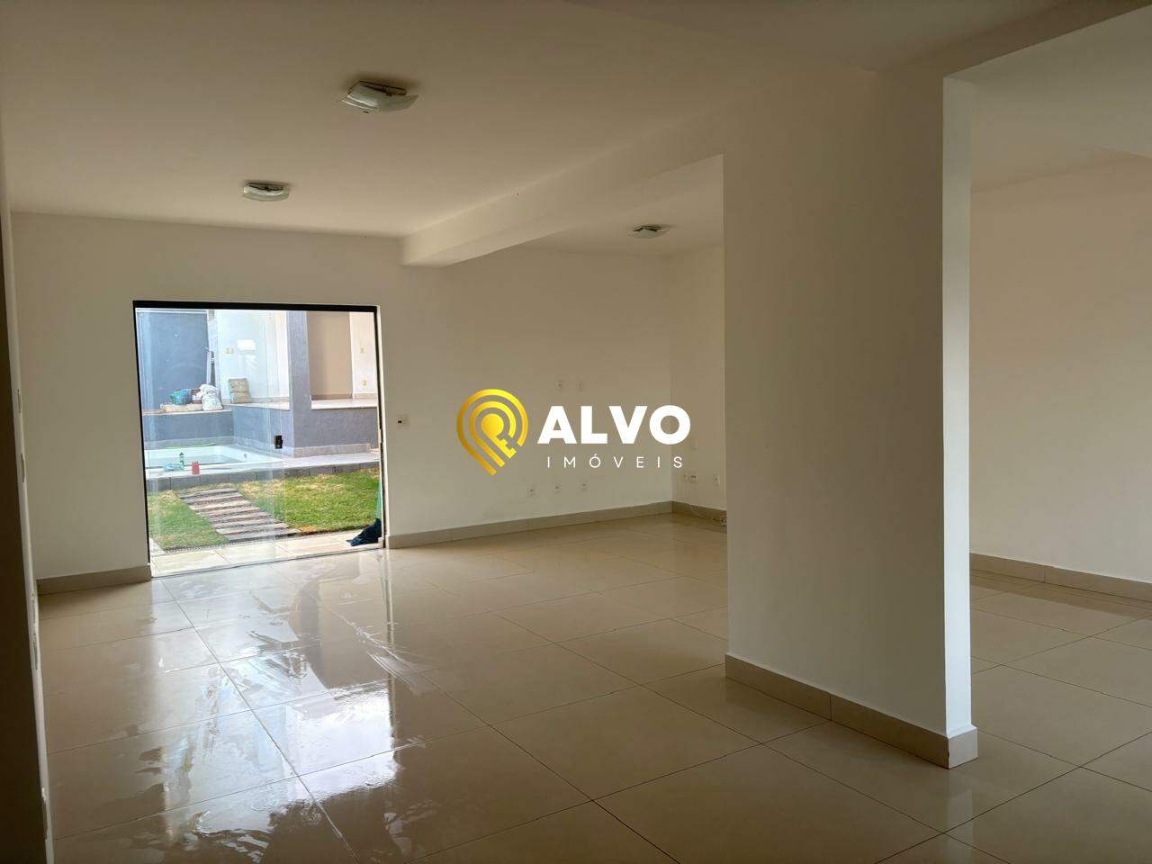 Casa à venda no Jardim Ipê II: 