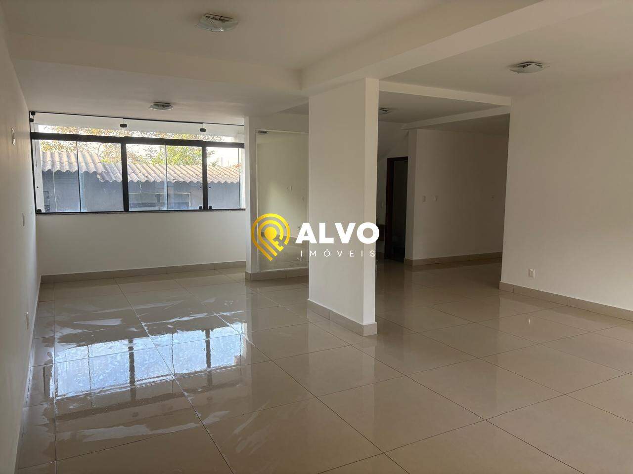 Casa à venda no Jardim Ipê II: 