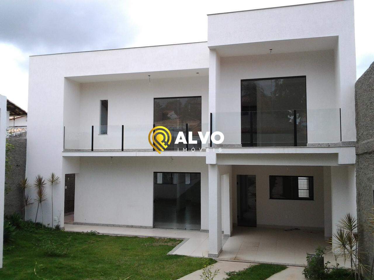 Casa à venda no Jardim Ipê II: 